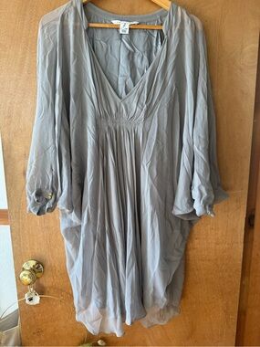 Diane Von Furstenberg Soft Gray Flowing V-Neck Tunic Dress